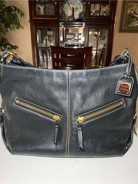 Dooney and Bourke Black Leather Elisa Sac Medium Hobo Shoulder Bag